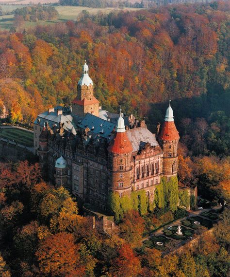 An autumn view of the Książ Castle in Silesia, Poland. Autumn Reflections, Noblesse Oblige, Manor Houses, Wroclaw, Central Europe, Manor House, Best Cities, Historic Buildings, Travel Aesthetic