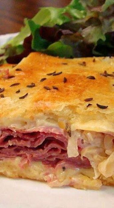 Crescent Ruben Bake, Ruben Bake Recipe, Easy Rueben Bake, Ruben Crescent Bake, Reuben Crescent Bake, Reuben Casserole With Crescent Rolls, Rueben Crescent Bake, Ruben Bites, Rueben Casserole Baked