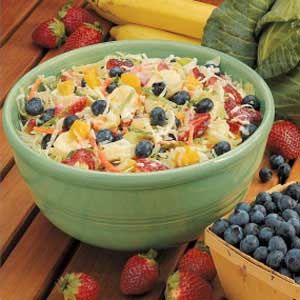 Fruit Coleslaw Recipe -"This tangy sweet side dish is so tasty, you can add just a pinch of salt or non at all," says Susan Skinner-Martin of Sandusky, Ohio. "It's a favorite at picnics and potlucks. For fun, try varying the fruits by substituting apples, cherries or raisins." The Best Coleslaw, Ohio Recipes, Best Coleslaw, Coleslaw Recipes, Sandusky Ohio, Creamy Coleslaw, Fruit Cocktail, Cole Slaw, Fruit Salads