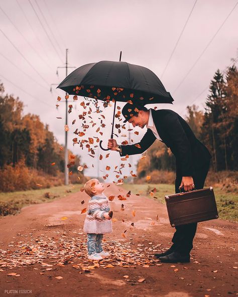 Surreal Photographic Artworks by Platon Yurich – Inspiration Grid | Design Inspiration Creation Photo, Surreal Photos, Pose Fotografi, Self Portrait Photography, Foto Tips, Surrealism Photography, Conceptual Photography, Photography Classes, Fall Photoshoot