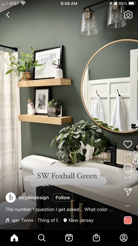 Half Bathroom Decor, Bathroom Decor Ideas On A Budget, Green Accent Walls, Garden Rustic, Sage Green Walls, Diy Craft Ideas, Garden Decor Diy, Bathroom Inspiration Decor, Upstairs Bathrooms