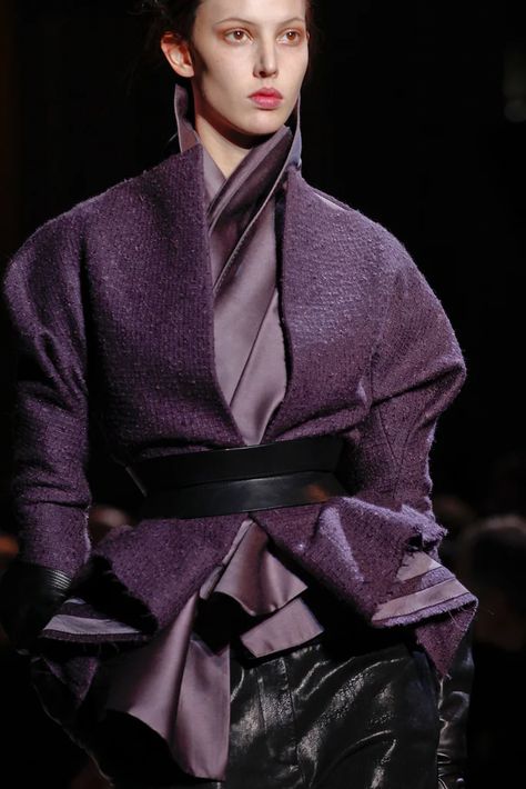 Glamorous Chic Life, Purple Coat, Cool Winter, Disney Fairies, Color Lila, Purple Reign, Haider Ackermann, All Things Purple, Live Fashion