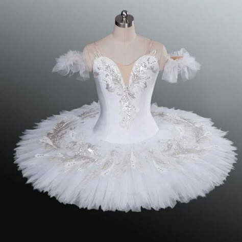 Ballerina Tutu Dress, Ballet Clothing, Ball Outfits, Dance Sayings, Dance Costumes Ballet, Oc Clothes, Tutu Women, Nutcracker Costumes, Classical Ballet Tutu