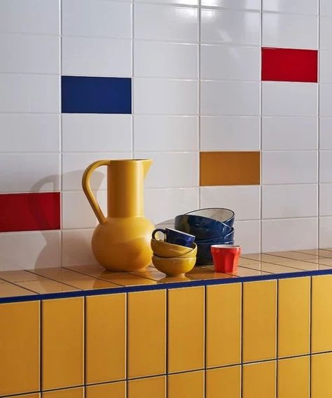 Modular Kitchen Colour Combination, Colorful Kitchen Backsplash, Blue Kitchen Tiles, Blue Kitchen Walls, Bar Tile, Teal Tile, Kitchen Colour Combination, Colorful Backsplash, Coloured Grout