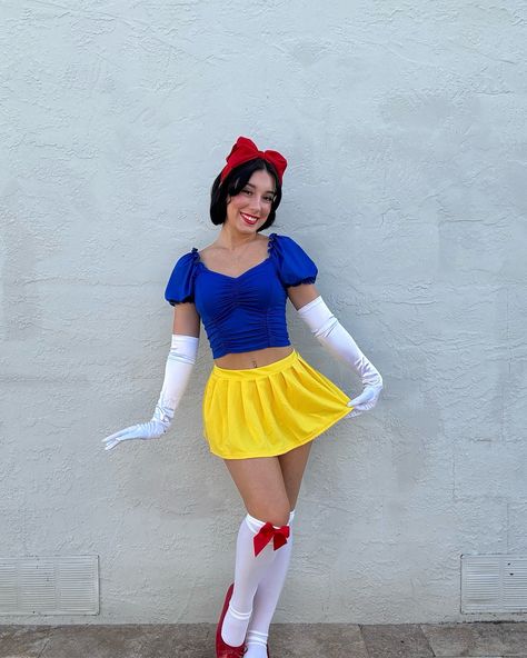 the fairest of them all 🍎✨ Happy Halloween!! Costume #2 is Snow White and I’m obsessed with how it turned out ! #disney #disneyvibes #snowwhite #snowwhiteoutfit #disneybound #disneyprincess #disneystyle #disneyinfluencer Snow White Outfits, Snow White Costume, White Costume, The Fairest Of Them All, White Costumes, Fairest Of Them All, Disney Style, Happy Halloween, Halloween Costume