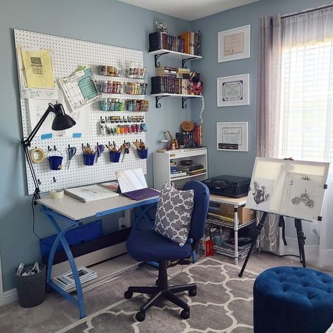 Art Studio Apartment Ideas, Blue Art Studio, Drawing Set Up Desk, Art Room Shelves, Desk Set Up Artist, Mini Art Studio In Bedroom, Digital Artist Setup Art Rooms, Art Studio Room Ideas Small Spaces, Mini Library At Home