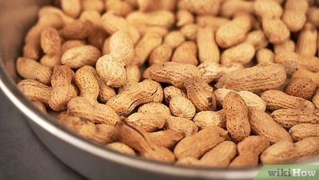 3 Ways to Salt Peanuts - wikiHow Roasting Raw Peanuts In The Shell, Salted Roasted Peanuts Recipe, Salted Peanuts, Boiled Peanuts, Raw Peanuts, Peanut Recipes, The Peanuts, Nutritious Snacks, Roasted Peanuts