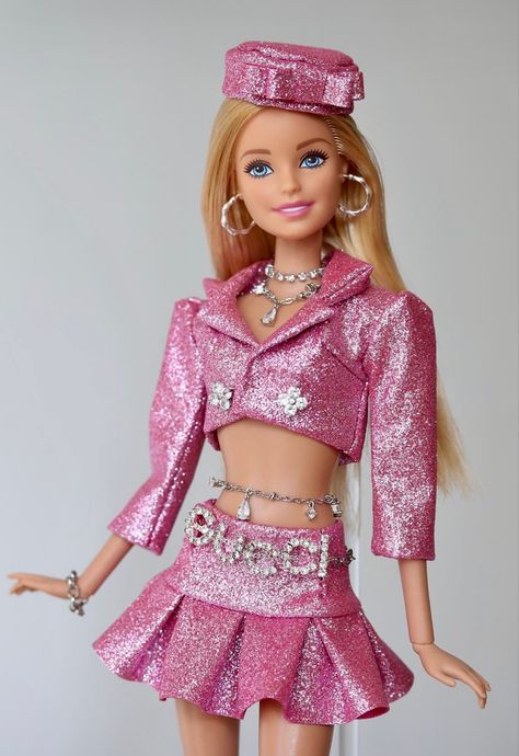 Barbie supermodel Cute Barbie Pics, Gucci Barbie, Cute Barbie Dolls, Pink Barbie Doll, Zombie Barbie, Glam Barbie, Y2k Barbie, Barbie Doll Fashion, Barbie Pics