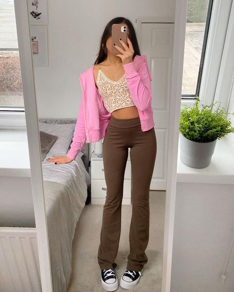 Pink And Brown Outfits, Brown Outfits For Women, Pink And Brown Outfit, Yk2 Outfits, Vestiti Edgy, Cute Outfits With Leggings, Trendy Hoodies, Shein Outfits, Brown Outfit