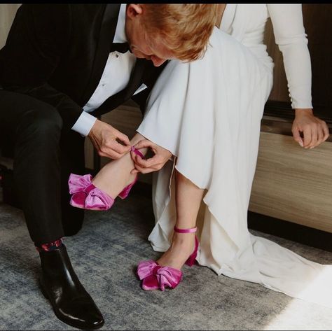 Bridal bliss 💕💕💕 Velvet Wedding Shoes, Pink Velvet Heels, Pink Bridal Shoes, Shoes For Bride, Velvet Block Heels, Pink Wedding Shoes, Velvet Wedding, Barbie Bride, Velvet Pumps