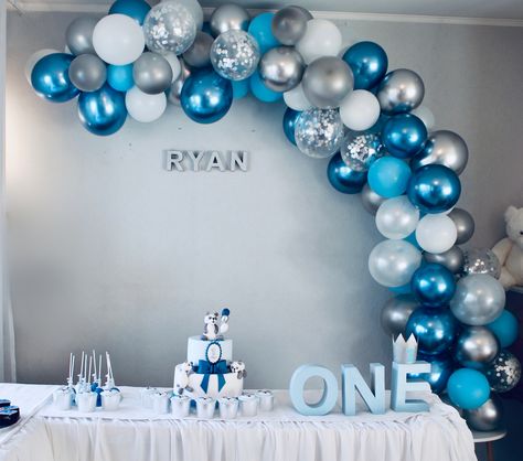 White Blue Birthday Decoration, 1 St Birthday Decoration Ideas, Baby Boy Birthday Decoration, 1st Birthday Decorations Boy, Boys 1st Birthday Cake, Baby Boy Birthday Cake, Birthday Decorations At Home, 1st Birthday Girl Decorations, Boys First Birthday Party Ideas