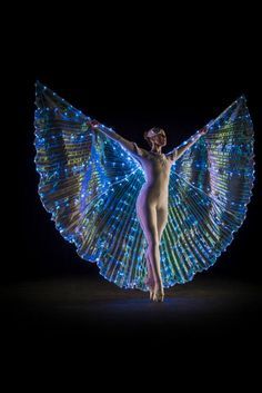 Led Wings, Dance Props, Paper Crafts Magazine, Ballet Beauty, Estilo Grunge, Dance Ballet, Theme Dress, Halloween Costume Contest