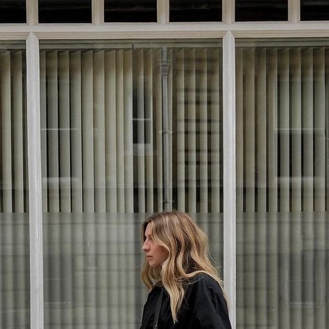 Brittany Bathgate on Instagram: "Big trousers and barely there sandals 🖤" Big Trousers, Brittany Bathgate, April 20, Trousers, Hairstyles, Sandals, Hair Styles, Hair, On Instagram