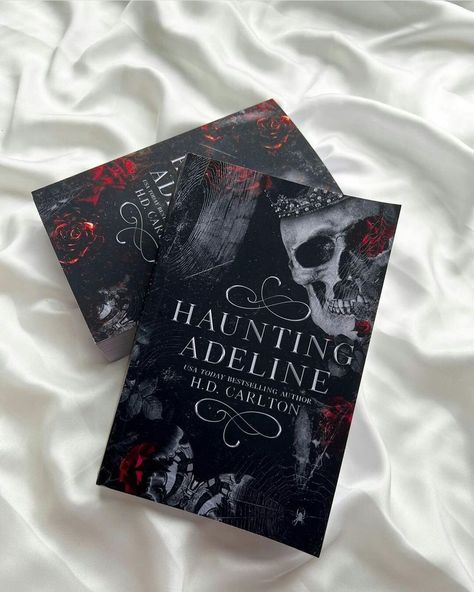 HAUNTING ADELINE (Cat and Mouse Duet) Book 1 Cat And Mouse Duet, Tema Dark, Hunting Adeline, Haunting Adeline, Dark Books, Cat And Mouse, Fantasy Books To Read, Unread Books, Dark Romance Books