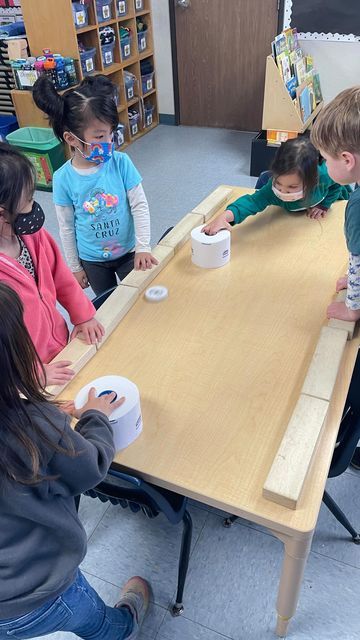 Stacy Harmon on Instagram: "Toilet paper table hockey 🥅 Sometimes you have to pull out the TP 🧻 for a stress free afternoon 😉 . . . . #prek #prekclassroom #iteachprek #preschool #preschoolclassroom #iteachpreschool #prekactivities #preschoolactivities #teachersfollowteachers #teachersofinstagram #tabletopactivities #tablehockey #preschoolgames" Hockey Preschool Activities, Table Top Ideas For Preschool, Table Top Activities For Kindergarten, Preschool Table Activities, Table Top Activities For Preschoolers, Preschool Table Top Activities, Table Top Activities, Table Activities For Preschool, Sports Day Activities