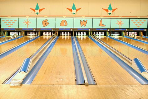 alley Retro Bowling Alley Aesthetic, Lee Bodecker, Vintage Bowling Alley, Alley Ideas, Old School Pictures, Romantic Stuff, Prewedding Ideas, 60s Aesthetic, Bowling Center