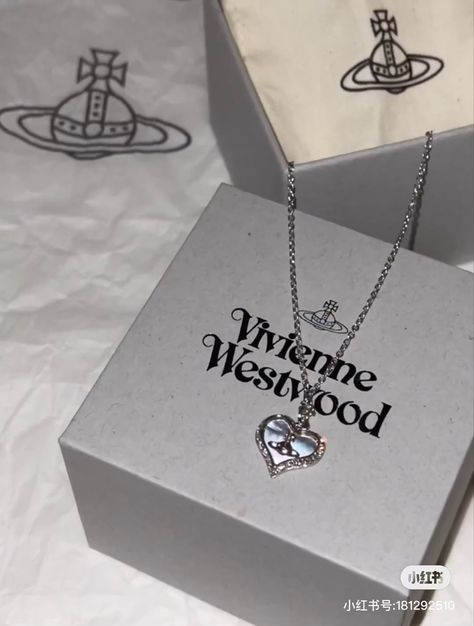 Vienne Westwood Jewelry, Vivienne Westwood Necklace Silver, Silver Vivienne Westwood, Pink In Concert, Westwood Jewellery, Vivian Westwood, Nana Anime, 17th Birthday Gifts, Vivienne Westwood Jewellery