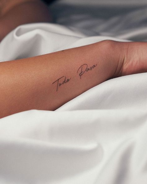 Tato Grunge, Wrist Tattoos Words, Side Arm Tattoos, Side Wrist Tattoos, Side Neck Tattoo, Tato Jari, Small Girly Tattoos, Cursive Tattoos, Writing Tattoos