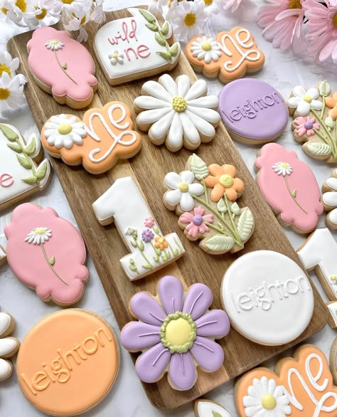 Wildflower 1st Birthday Cookies, Fairy 1st Birthday Cookies, Wildflower Birthday Cookies, Wild Flower Sugar Cookies, Flower Birthday Cookies, Wildflower Cookies Decorated, Wildflower Baby Shower Cookies, Violet Cookies, Wildflower Sugar Cookies