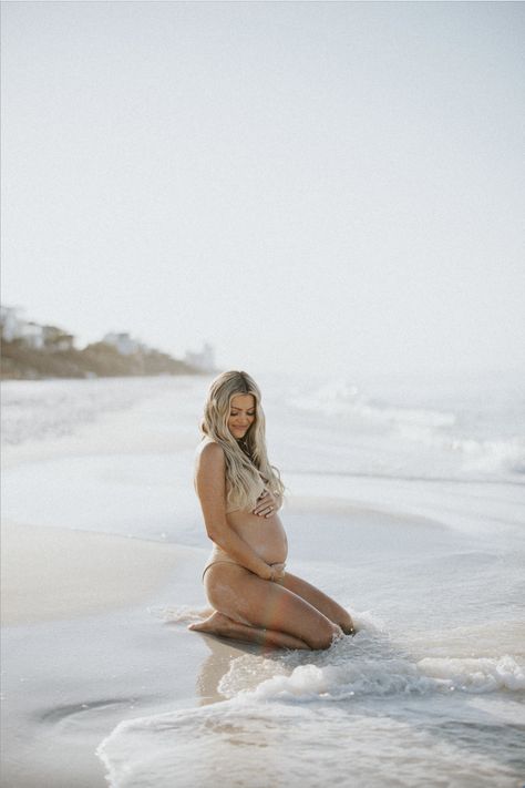 Neutral Maternity Pictures Beach, Belly Beach Photos, Pregnant At Beach, Maternity Boudiour Beach, Baby Bump Beach Photos, Bathing Suit Maternity Photos, Maternity Photoshoot At The Beach, Beach Bump Pictures, Beach Maternity Poses