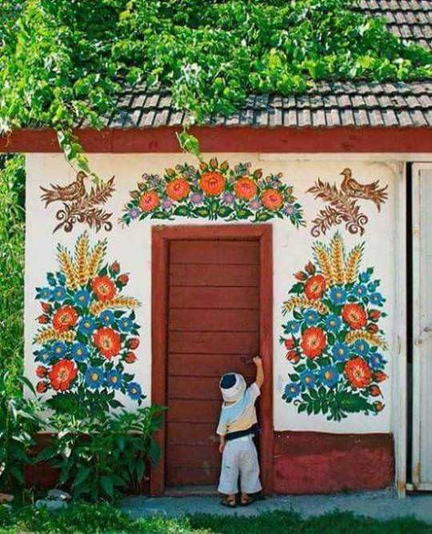 Anezka Kasparkova- 91 year old Czech street artist - Imgur Polish Folk Art, Ancient Village, Folk Art Flowers, Painted Wall, Beautiful Villages, Camping Ideas, Folk Art Painting, Inspiration Wall, Street Artists