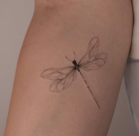 Realistic Dragonfly Tattoo Design, Dragonfly On Flower Tattoo, Line Rib Tattoo, Fine Line Rib Tattoo, Dainty Hummingbird Tattoo, Fine Line Hummingbird, Fine Line Hummingbird Tattoo, Dainty Tats, Line Hummingbird