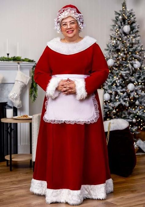 Diy Mrs Claus Costume, Mrs Clause Costume, Mrs Santa Claus Costume, Christmas Floats, Mrs Claus Costume, Mrs Claus Outfit, Mrs Claus Dress, White Wig, Trendy Christmas Outfits