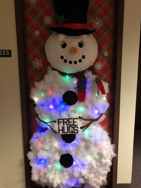 3d Christmas Classroom Door Ideas, Christmas Classroom Door Ideas High School, Door Decorations For Christmas Contest, Creative Door Decorating Contest, Christmas Office Door Decorations Ideas Easy, Christmas Door With Window Decorating Contest, Xmas Door Decorations Contest, Christmas Door Decorations For School Contest, Christmas Door Decorations Diy