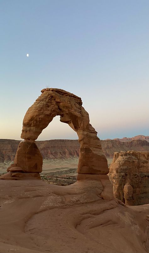 Southern Utah Aesthetic, Utah Aesthetic Pictures, Utah Astetic, Arches National Park Aesthetic, Moab Utah Aesthetic, Utah Mountains Aesthetic, Moab Aesthetic, Usa Travel Aesthetic, Moab Utah Things To Do