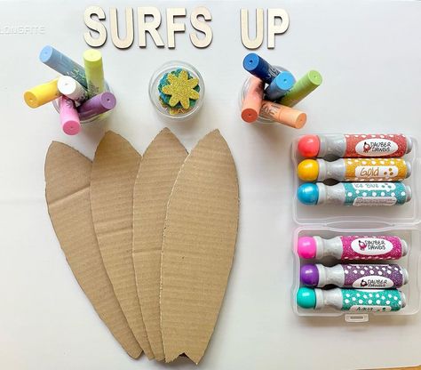 Melody | Playing Creating Educating | Surfs Up! 🏄‍♀️ 🏄‍♂️ Summer is in full swing so that means lots of easy, low prep activities! I set up this surfboard craft for my boys t… | Instagram Surf Board Crafts For Kids, Surfboard Crafts For Kids, Finger Surfboard Diy, Diy Surf Board, Surfboard Craft, Cardboard Craft Ideas, Paint Sticks, Surfboard Shapes, Prep Activities