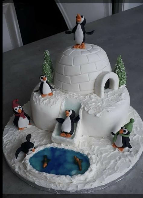 Penguin Cake Birthday, Olive Penguins, Cake Penguin, Igloo Cake, Penguin Cake, Winter Cakes, Penguin Cakes, Christmas Cake Designs, Winter Cake