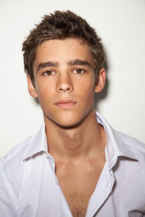 Brendan Thwaites Brenton Thwaites, Australian Actors, The Giver, Tumblr Boys, Attractive Guys, 인물 사진, Young And Beautiful, New Classic, Good Looking Men