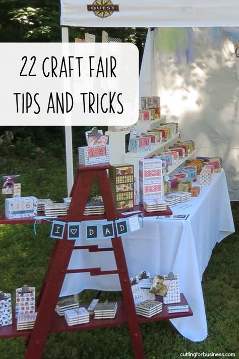 Cricut Market Stall, Craft Fair Checkout Station, Tshirt Craft Show Display, Craft Festival Booth Ideas, Fall Craft Show Ideas, Craft Sale Display Ideas, Display Ideas For Craft Shows, Craft Show Booth Display Ideas, Craft Show Tips