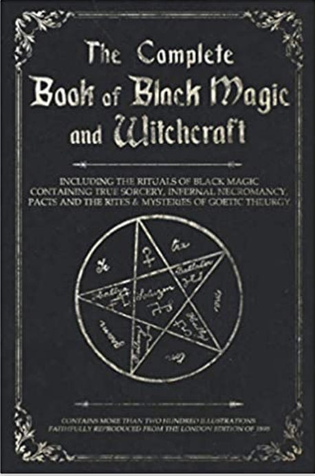 Black Magic Witchcraft, Magia Elemental, Ritual Magic, Black Magic Book, Black Magick, Black Magic Spells, Witchcraft Books, Occult Books, Magic Spell Book