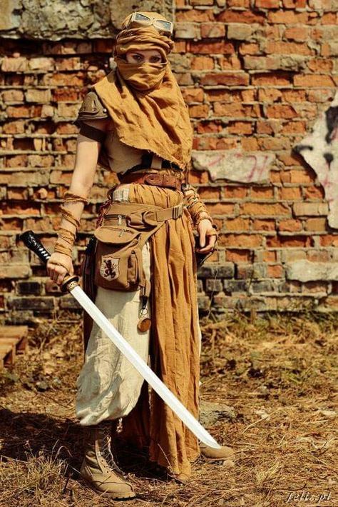 Kare Kare, Larp Costume, Medieval Clothing, Fantasy Costumes, Old Fashion, Fantasy Dress, Action Poses, Fantasy Clothing, Fantasy Fashion