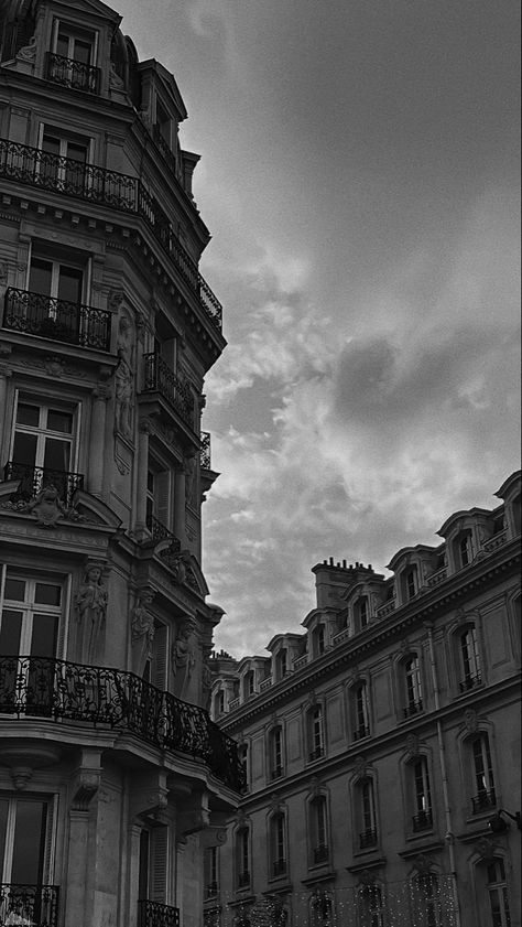 #paris #bigcity #vacation #daydreaming Black N White Wallpaper, Grey Wallpaper Iphone, Life Quotes Wallpaper, Paris Black And White, Dark Black Wallpaper, Eagle Wallpaper, Building Aesthetic, Castle Aesthetic, Paris Wallpaper