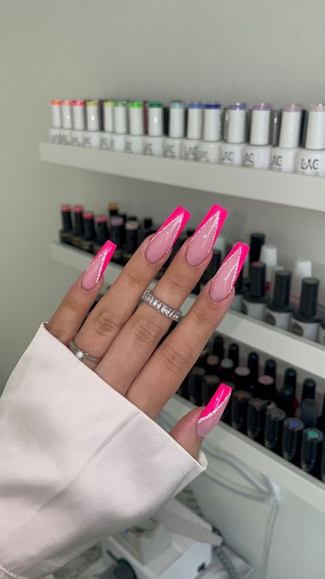 Nagel Pink, Sparkling Nails, Barbie Pink Nails, Neon Pink Nails, Acrylic Nails Coffin Short, Pink Nail, Pink Acrylic Nails, Neon Nails, Fancy Nails