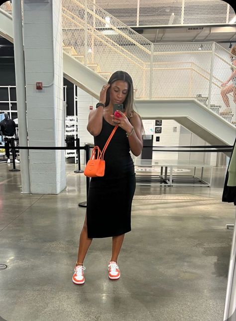 Pollen Jordan 1 Outfit Women, Aj1 Outfit Women Dress, Jordan 1 Outfit Women Classy, Dresses With Dunks Outfit, Casual Orange Dress Outfit, Dresses With Shoes Outfit, Dunk Low Dress Outfit, How To Style Orange Sneakers, Black Dress And Dunks Outfit