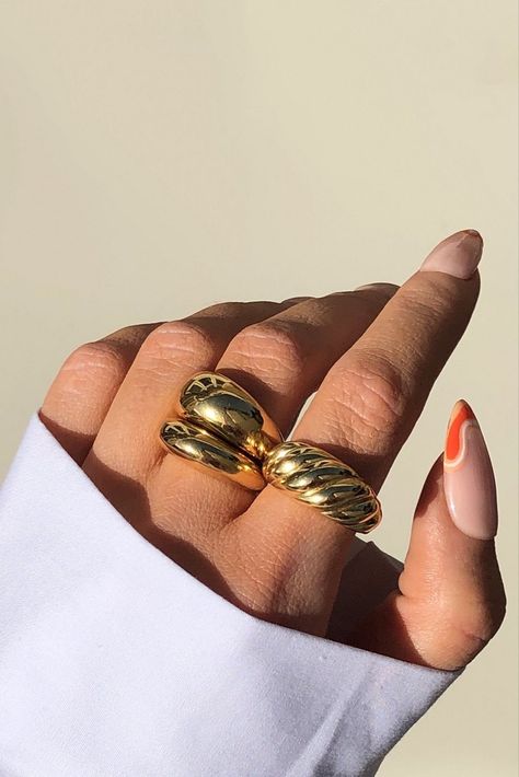 Dome Gold Ring, Dome Ring Stack, Gold Rings Chunky, Ring Inspo Gold, Chunky Gold Rings Aesthetic, Chunky Rings Gold, Ring Aesthetic Gold, Chuncky Rings, Gold Chunky Jewelry