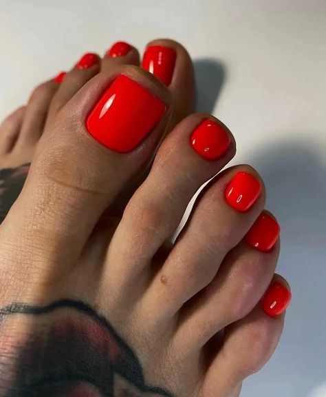 Red Toe Nails, Orange Toe Nails, Red Toes, Fall Toe Nails, Pedicure Colors, Gel Toe Nails, Acrylic Toes, Toe Nail Color, Pretty Toe Nails