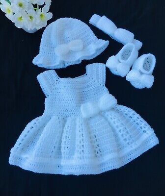 This crochet baby dress set includes a baby dress with a handmade baby headband, hat and matching shoes. This can be customize in the color of your choice. Crochet Toddler Clothes, Crochet Dress For Baby Girl, Crochet Baby Stuff, Baby Crochet Hat, Crochet Newborn Outfits, Crochet Baby Costumes, White Baby Dress, Sweater Sets, Baby Dress Set