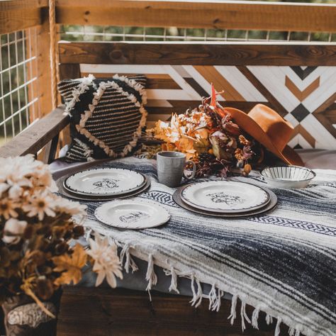 August Grove® Lanty White/Black Melamine Western Rustic Farmhouse 14 Piece Dinnerware Set (Service for 4) | Wayfair Desert Wildlife, Western Dinnerware, Melamine Bowl, Rustic Table Setting, Melamine Dinnerware Sets, Dinner Wear, Bucking Bronco, American Frontier, Western Rustic