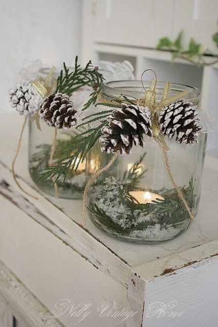 Follow The Yellow Brick Home - Simple Christmas-to-Winter Decorating Ideas – Follow The Yellow Brick Home Christmas Luminaries, Christmas Crafts Diy Decoration, Deco Table Noel, Elegant Christmas Decor, Diy Jar Crafts, Mason Jar Crafts Diy, Christmas Lanterns, Jar Diy, Christmas Decorations Rustic