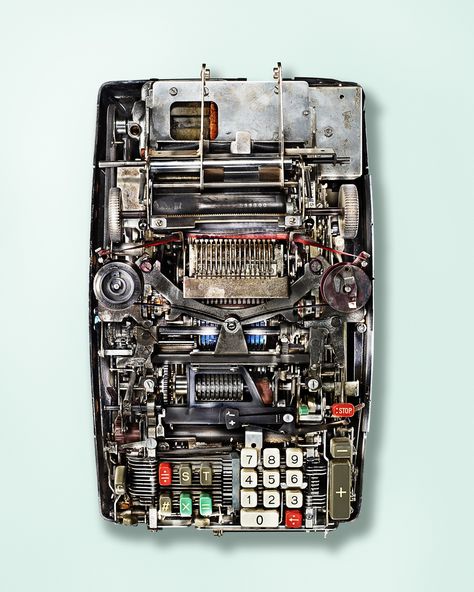 Old Calculator, Mechanical Calculator, Antique Typewriter, Small Computer, Slide Rule, Computer History, Old Technology, Forums Design, Old Computers