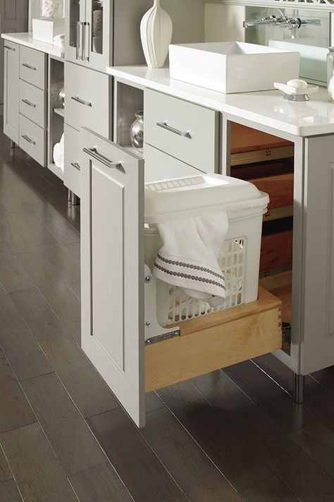 Removable, vented vanity hamper pulls out from under the bathroom countertop. Hamper In Bathroom, Decora Cabinets, Bathroom Outside, Small Apartment Bathroom, Cabinet Door Styles, Double Sink Bathroom Vanity, Kitchen Cabinet Organization, Bathroom Countertops, Base Cabinet