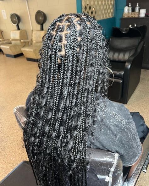 Knotless Braids With Hair Out, Knotless Braids With Curly Hair Added, Knotless Box Braids With Curly Hair, Cute Braided Hairstyles Box Braids, Bohemian Curls Braids, Bohemian Style Braids, Bohemian Box Braids With Human Hair, Knotless Braids With Curly Strands, Medium Bohemian Knotless Braids Waist Length