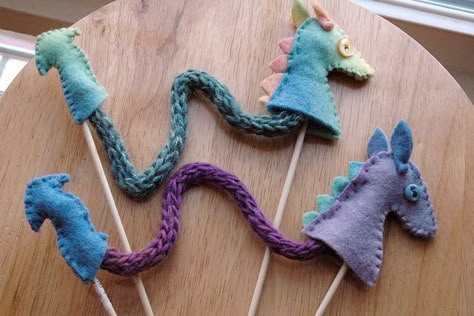 Felt Dragon, Chinese New Year Dragon, Chinese New Year Crafts, Waldorf Crafts, French Knitting, Dragon Crafts, Dragon Puppet, New Year's Crafts, Finger Knitting