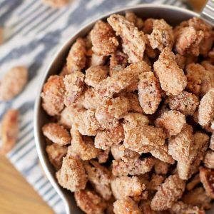 Pumpkin Spice Candied Almonds and Pecans - Food with Feeling Candied Cashews, Pumpkin Spice Pecans, Plant Based Dessert Recipes, Cashew Recipes, Vegetarian Recipes Dessert, Spiced Almonds, Candied Almonds, Vegetarian Desserts, Christmas Food Dinner