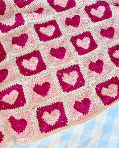 Crochet Valentines Blanket, Heart Granny Square Blanket, Heart Crochet Blanket, Heart Granny Square, Crochet Heart Blanket, Valentines Blanket, Heart Blanket, Animal Blanket, Valentines Crochet