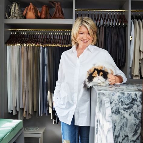 Martha Stewarts walk in closet Martha Stewart Closet, Walk In Closet Organization Ideas, Walk In Closet Organization, Organizing Walk In Closet, Best Closet Organization, Closet Planning, Shared Closet, Closet Organization Ideas, Closet Hacks Organizing